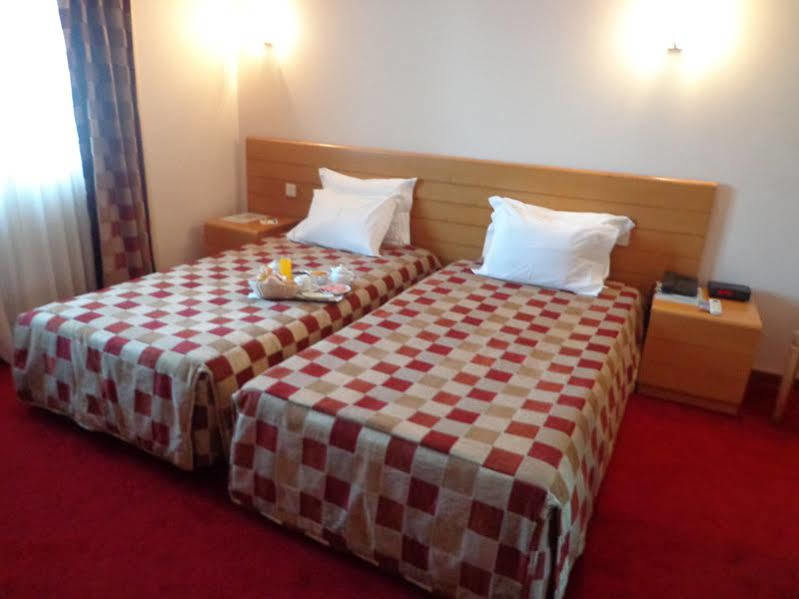 Hotel Quasar Pedroucos  Экстерьер фото