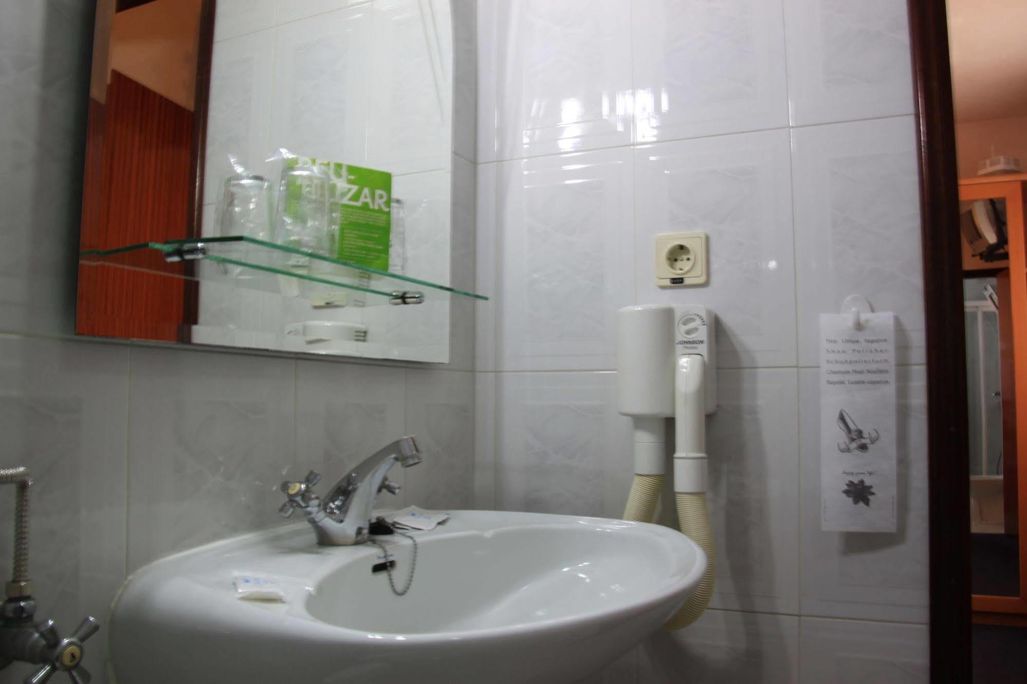 Hotel Quasar Pedroucos  Экстерьер фото