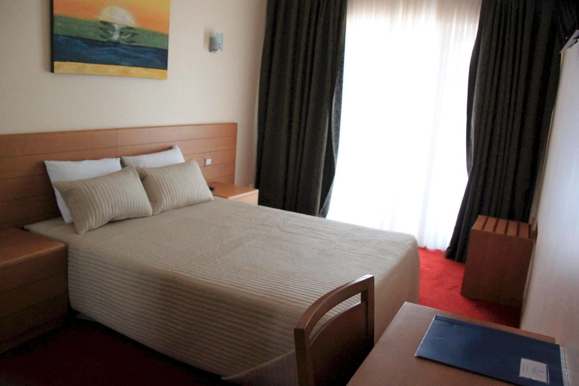 Hotel Quasar Pedroucos  Экстерьер фото