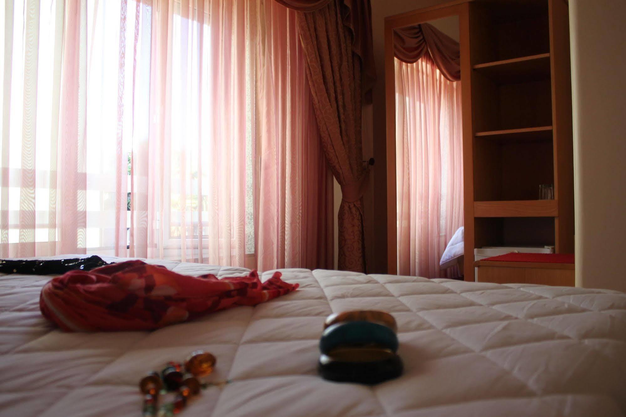 Hotel Quasar Pedroucos  Экстерьер фото